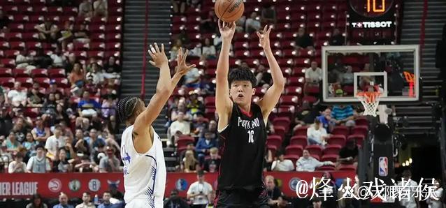 中规中矩！科林斯全场10投5中，得到10分2篮板1助攻1盖帽